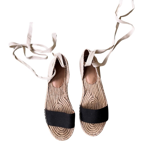 Reformation flat sandals used - Picture 3 of 6